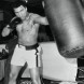Reg�-Jean Page et Morgan Freeman vont produire une s�rie sur Mohamed Ali.