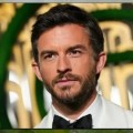 Jonathan Bailey au casting de Monsanto